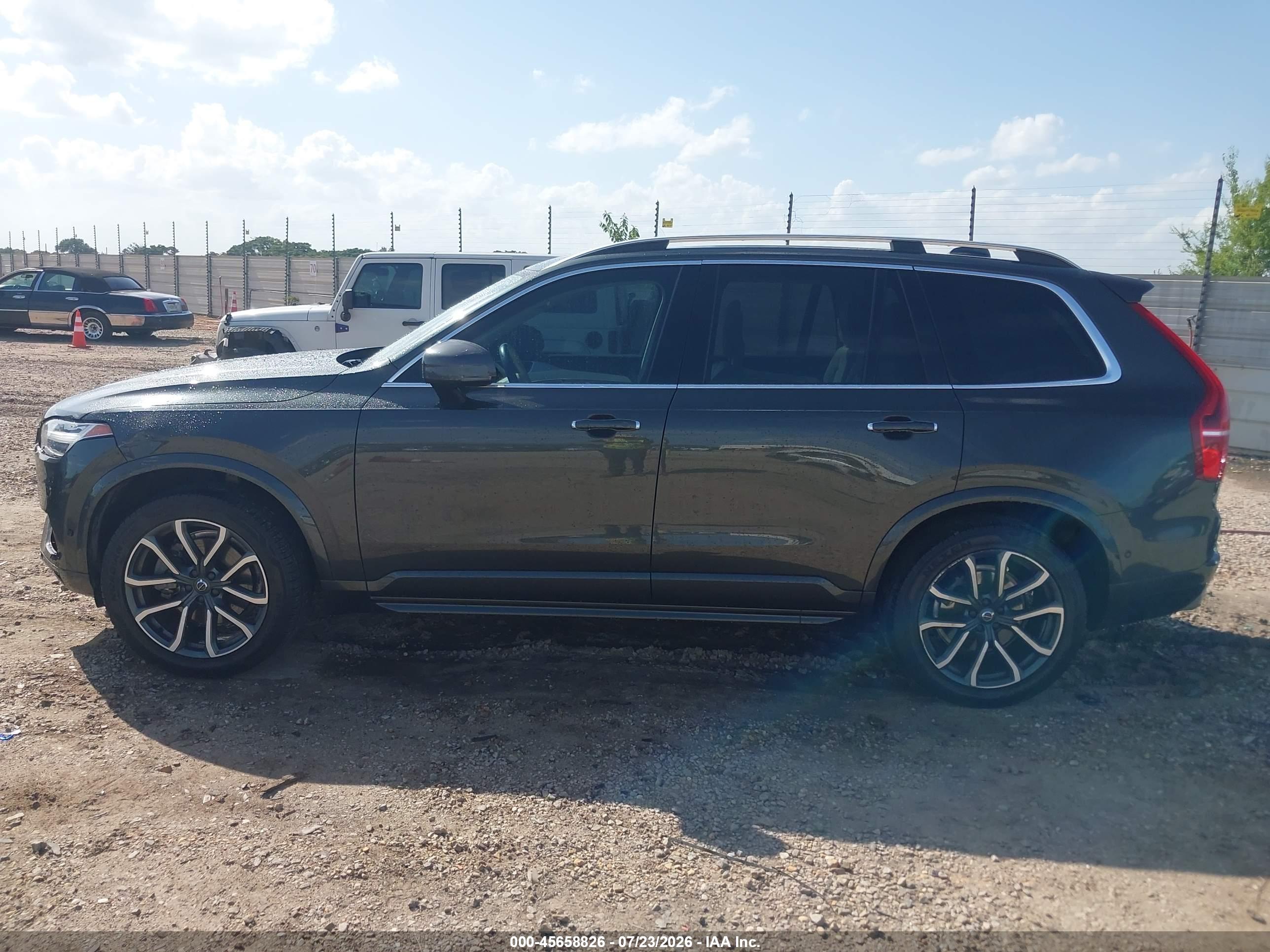 2018 VOLVO XC90 T6 MOMENTUM