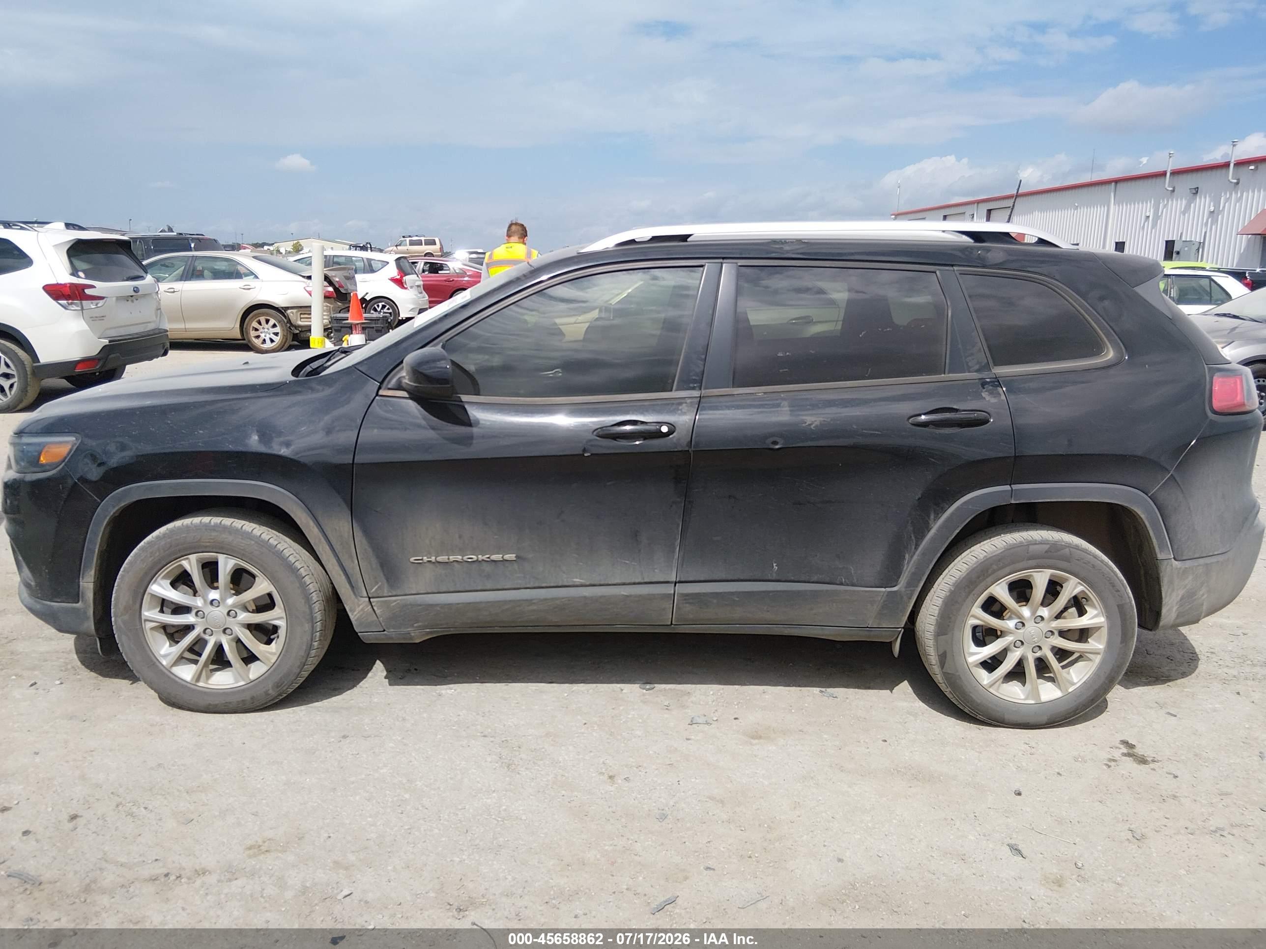 2020 JEEP CHEROKEE LATITUDE FWD