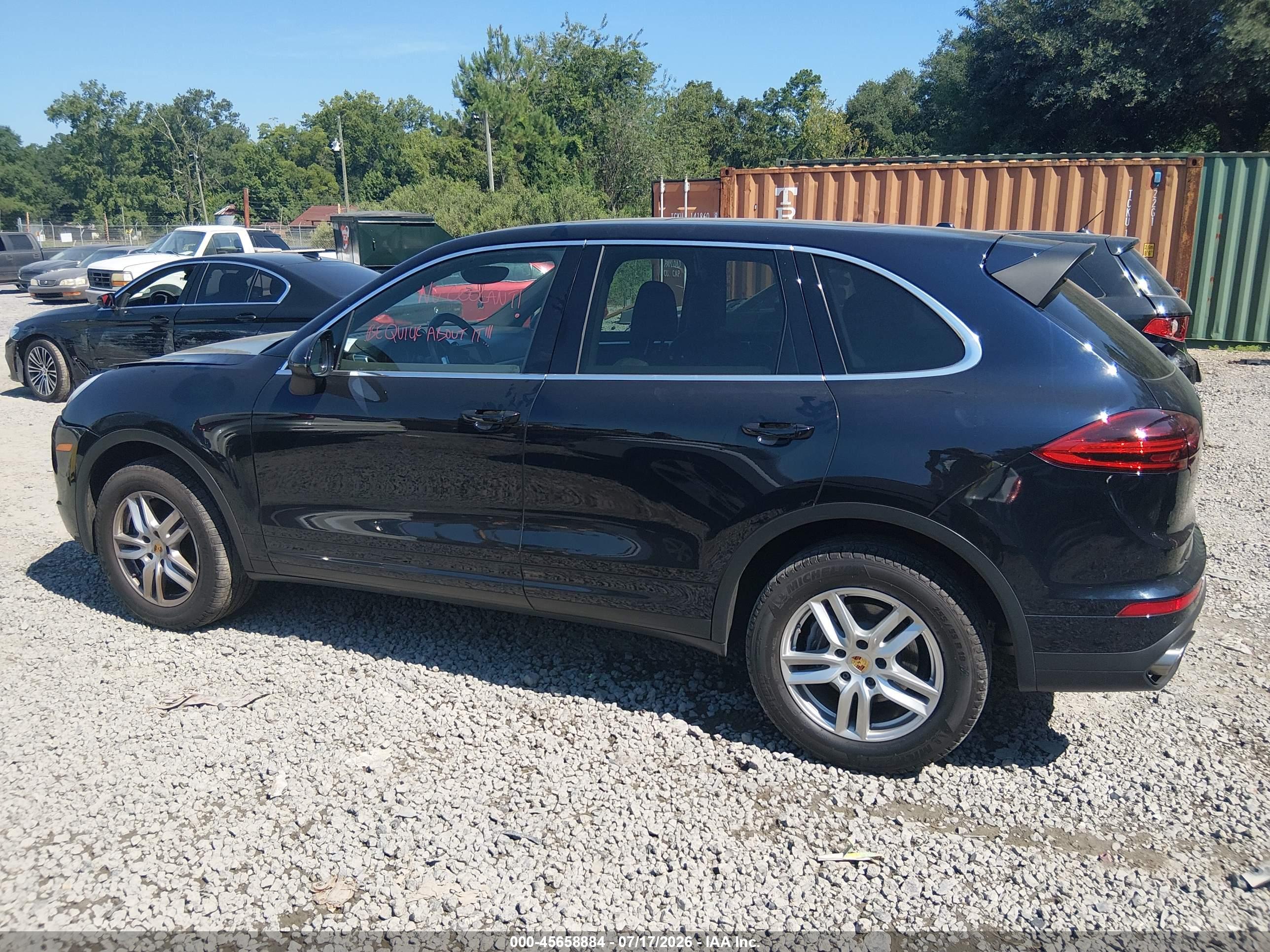 2016 PORSCHE CAYENNE