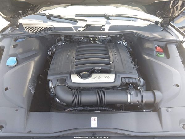 2016 PORSCHE CAYENNE