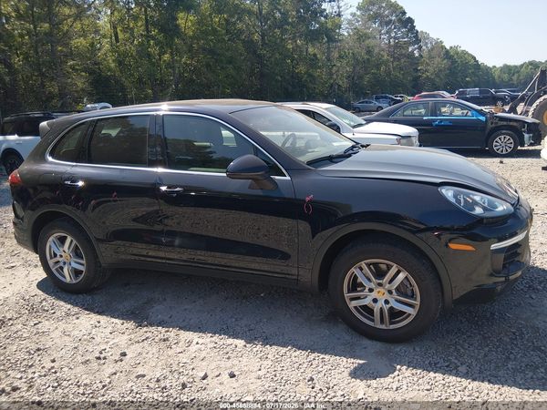 2016 PORSCHE CAYENNE