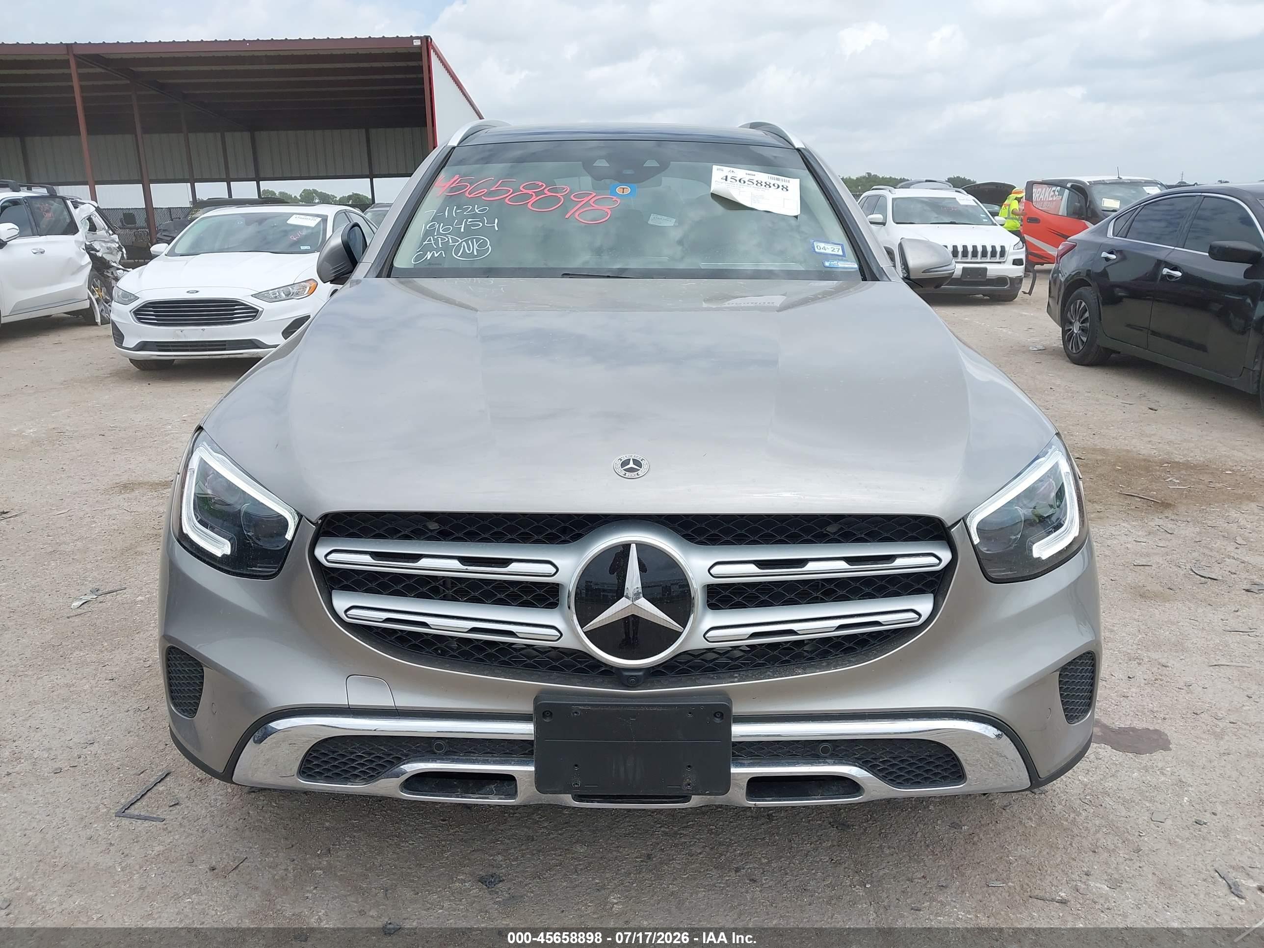 2022 MERCEDES-BENZ GLC 300 SUV