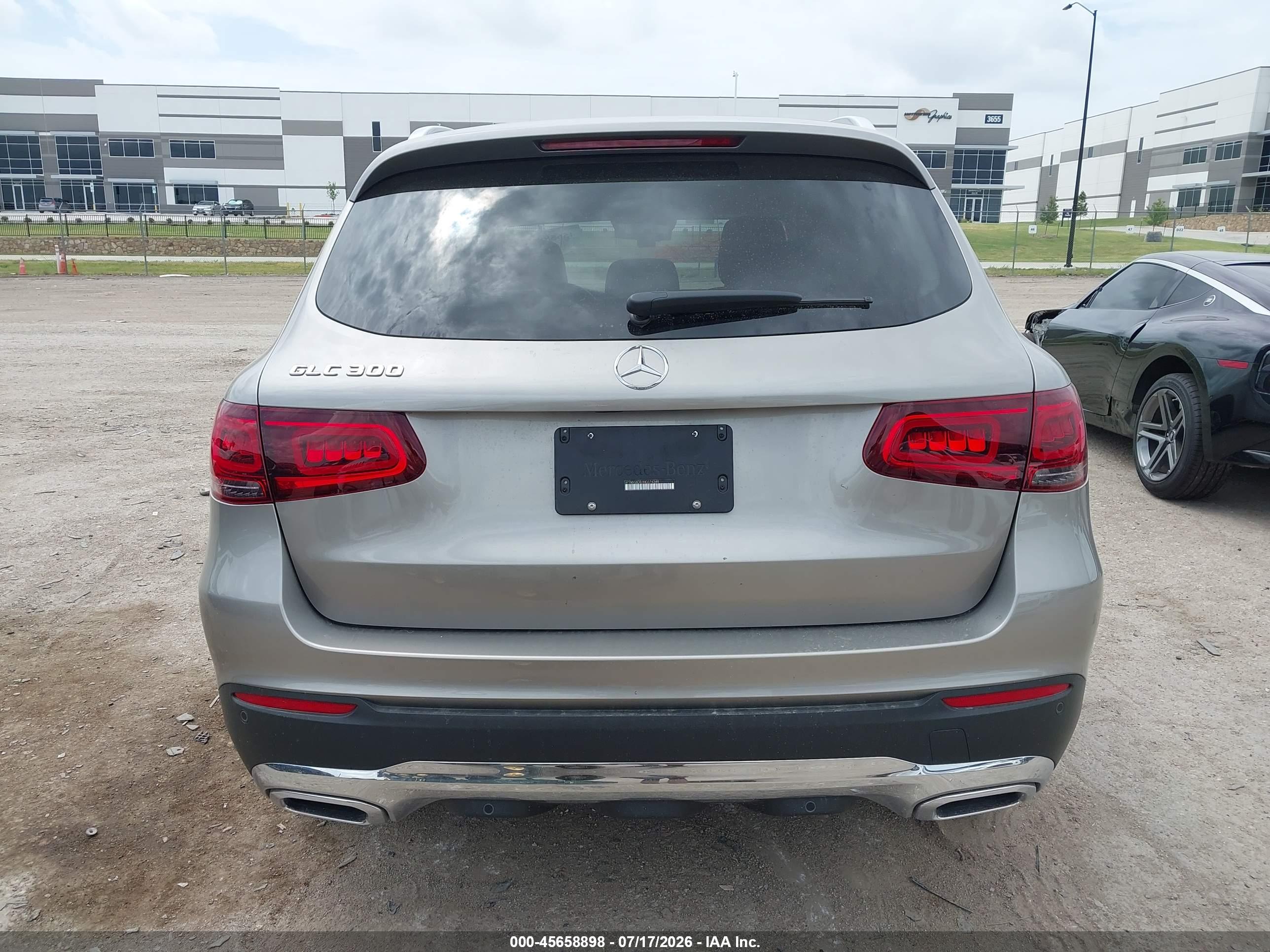 2022 MERCEDES-BENZ GLC 300 SUV