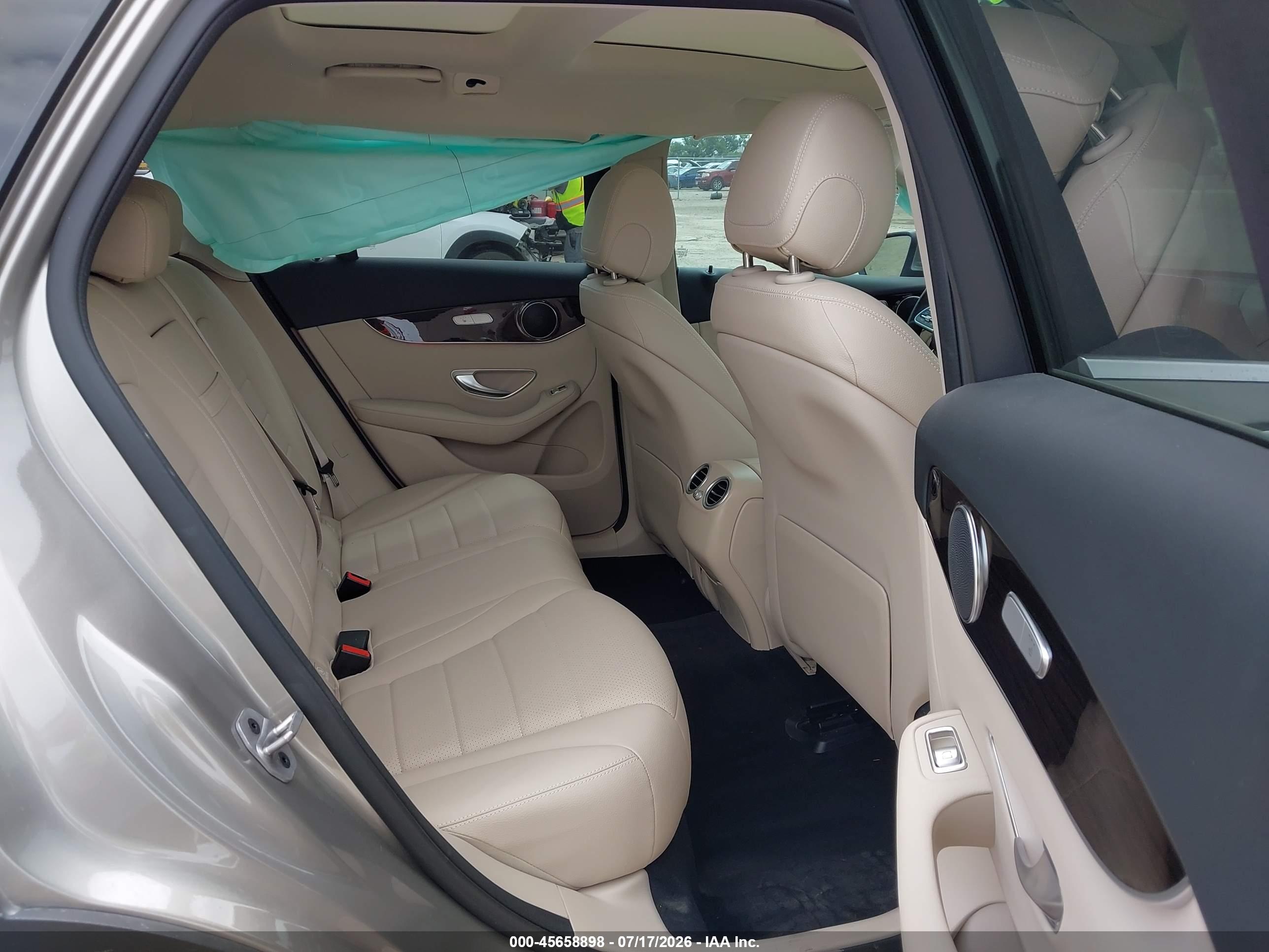 2022 MERCEDES-BENZ GLC 300 SUV