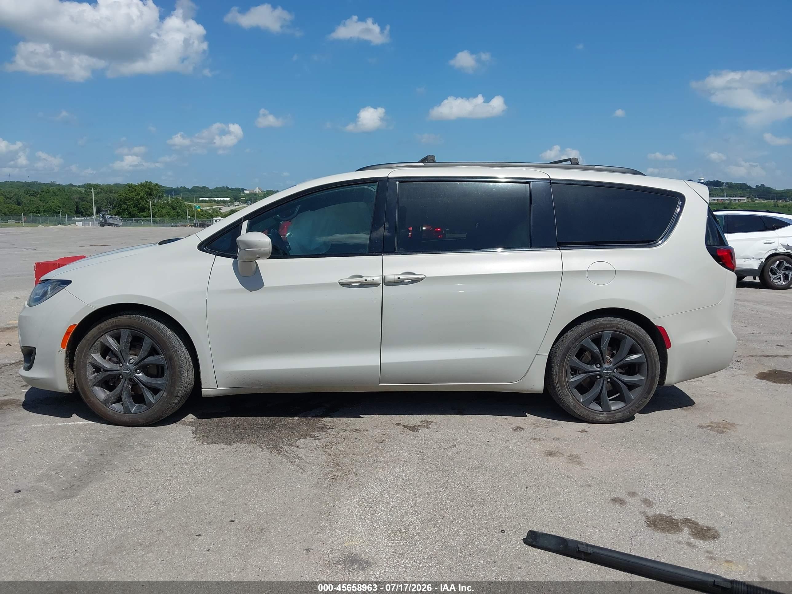 2019 CHRYSLER PACIFICA TOURING L PLUS