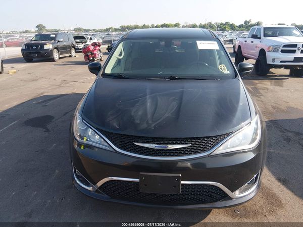 2019 CHRYSLER PACIFICA TOURING PLUS