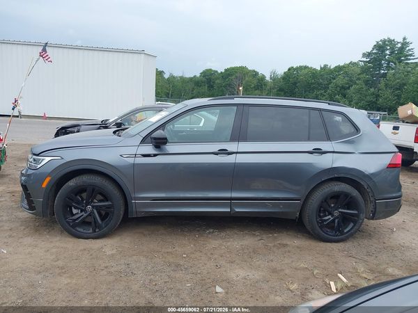 2024 VOLKSWAGEN TIGUAN 2.0T SE R-LINE BLACK — I117