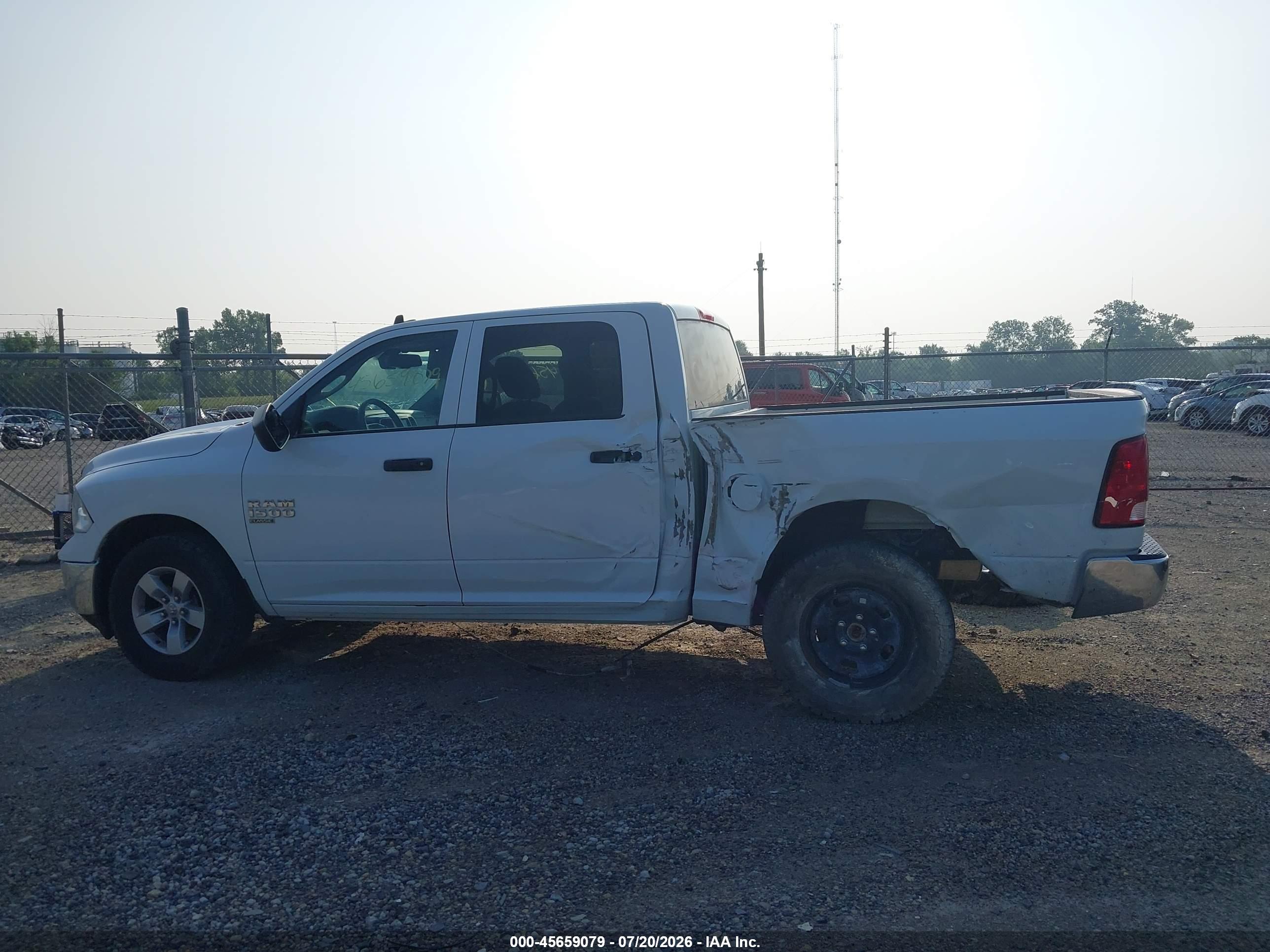 2022 RAM 1500 CLASSIC SLT  4X4 5'7 BOX