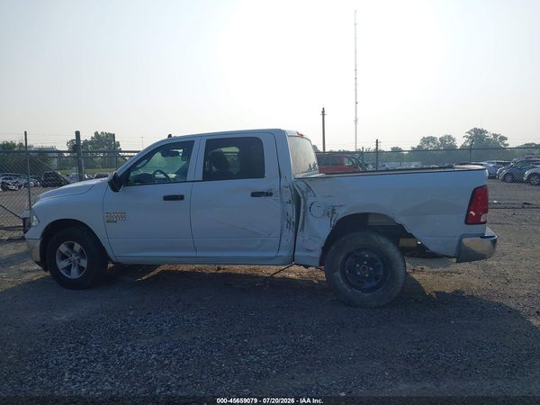 2022 RAM 1500 CLASSIC SLT  4X4 5'7 BOX