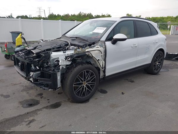 2024 PORSCHE CAYENNE