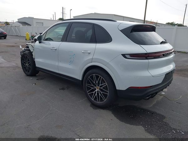 2024 PORSCHE CAYENNE