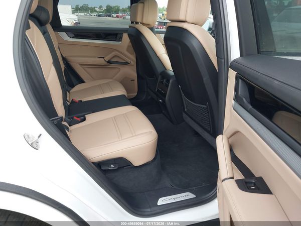 2024 PORSCHE CAYENNE