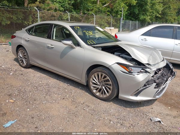 2019 LEXUS ES 300H LUXURY