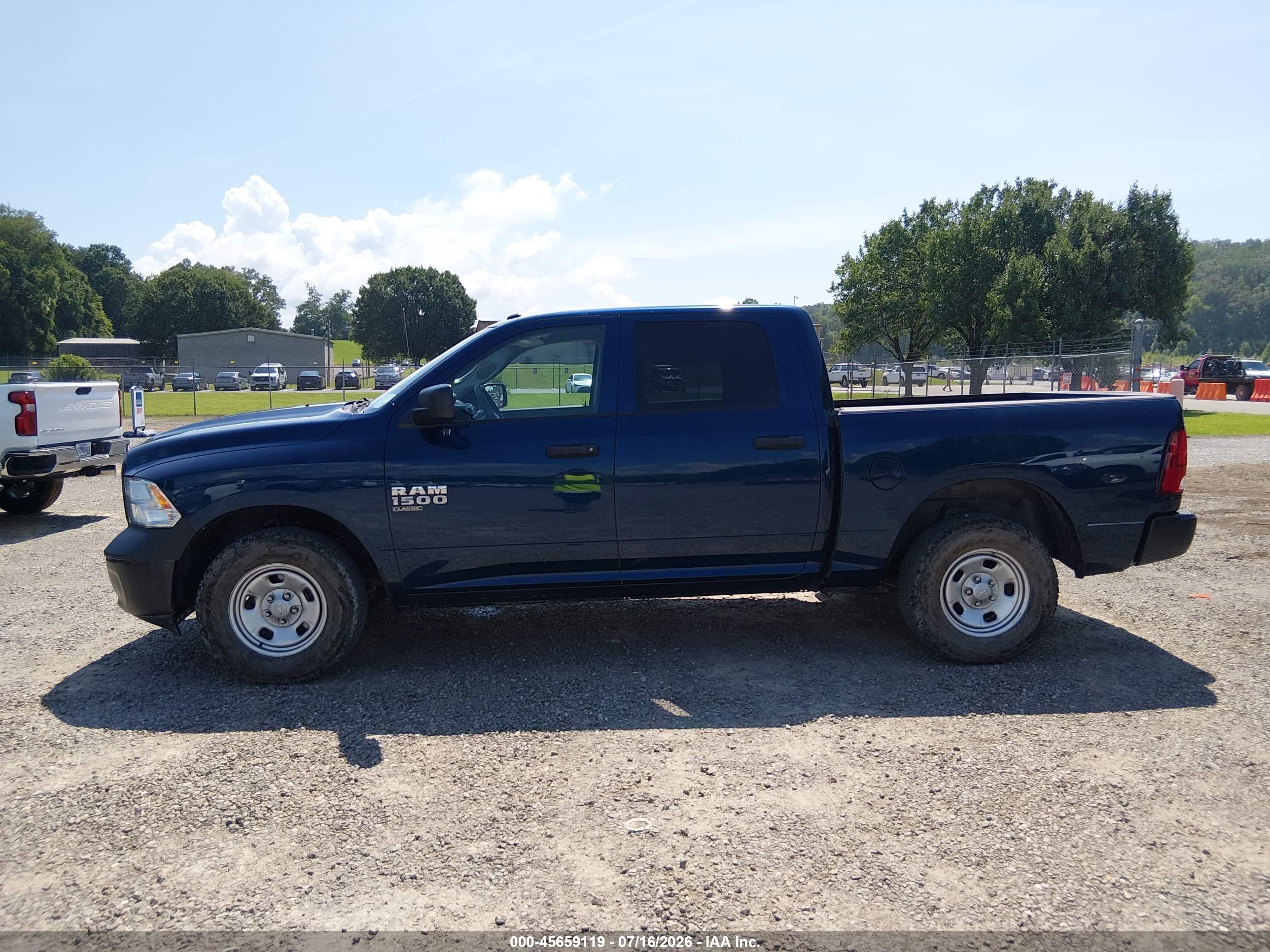 2020 RAM 1500 CLASSIC TRADESMAN  4X4 5'7 BOX