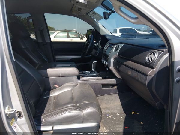 2017 TOYOTA TUNDRA SR5 5.7L V8