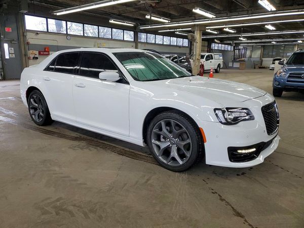 2023 CHRYSLER 300 300S — Passenger 3/4