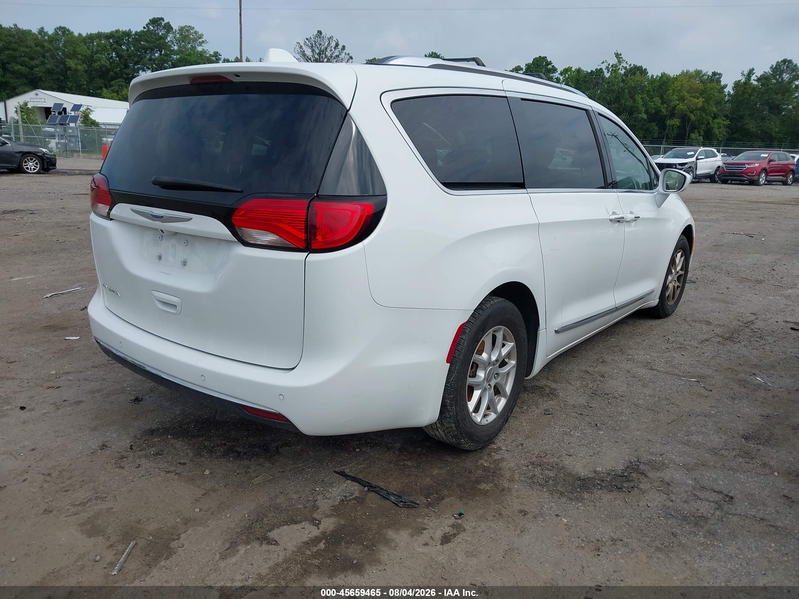 2020 CHRYSLER PACIFICA TOURING L — I4