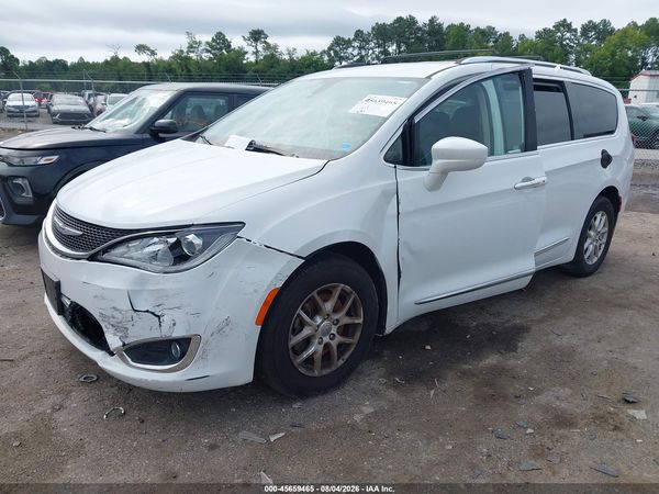 2020 CHRYSLER PACIFICA TOURING L — I6