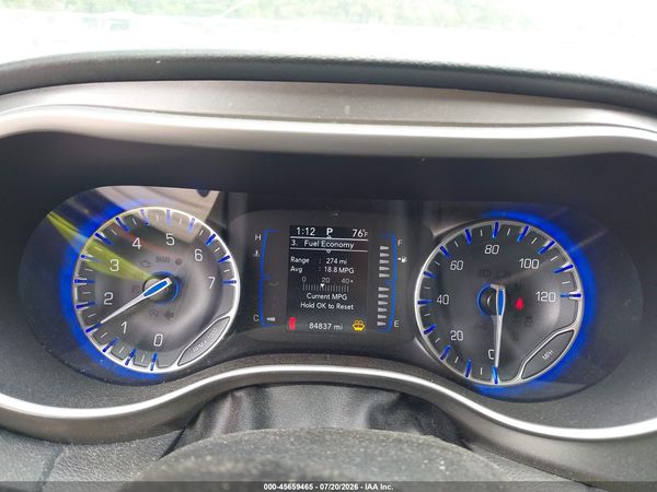 2020 CHRYSLER PACIFICA TOURING L — I7