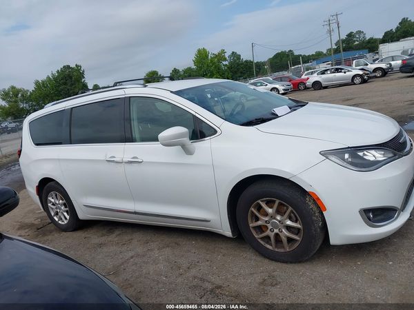 2020 CHRYSLER PACIFICA TOURING L — I116