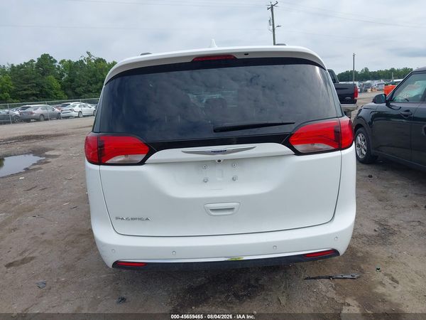 2020 CHRYSLER PACIFICA TOURING L — I119