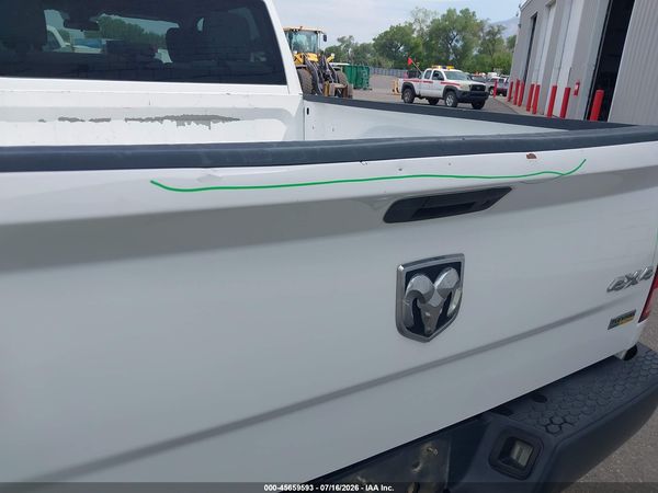 2017 RAM 1500 TRADESMAN  4X4 6'4 BOX