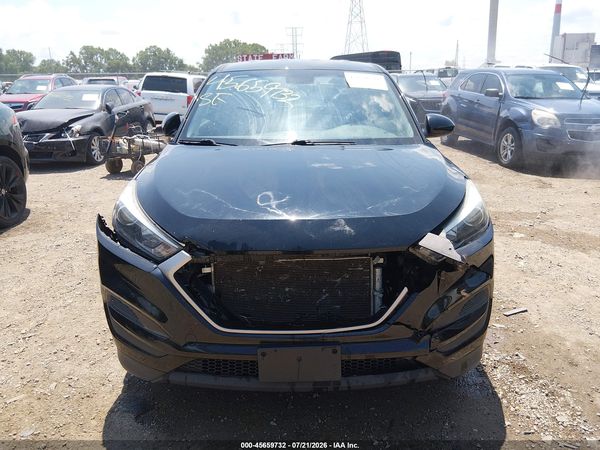 2018 HYUNDAI TUCSON SE
