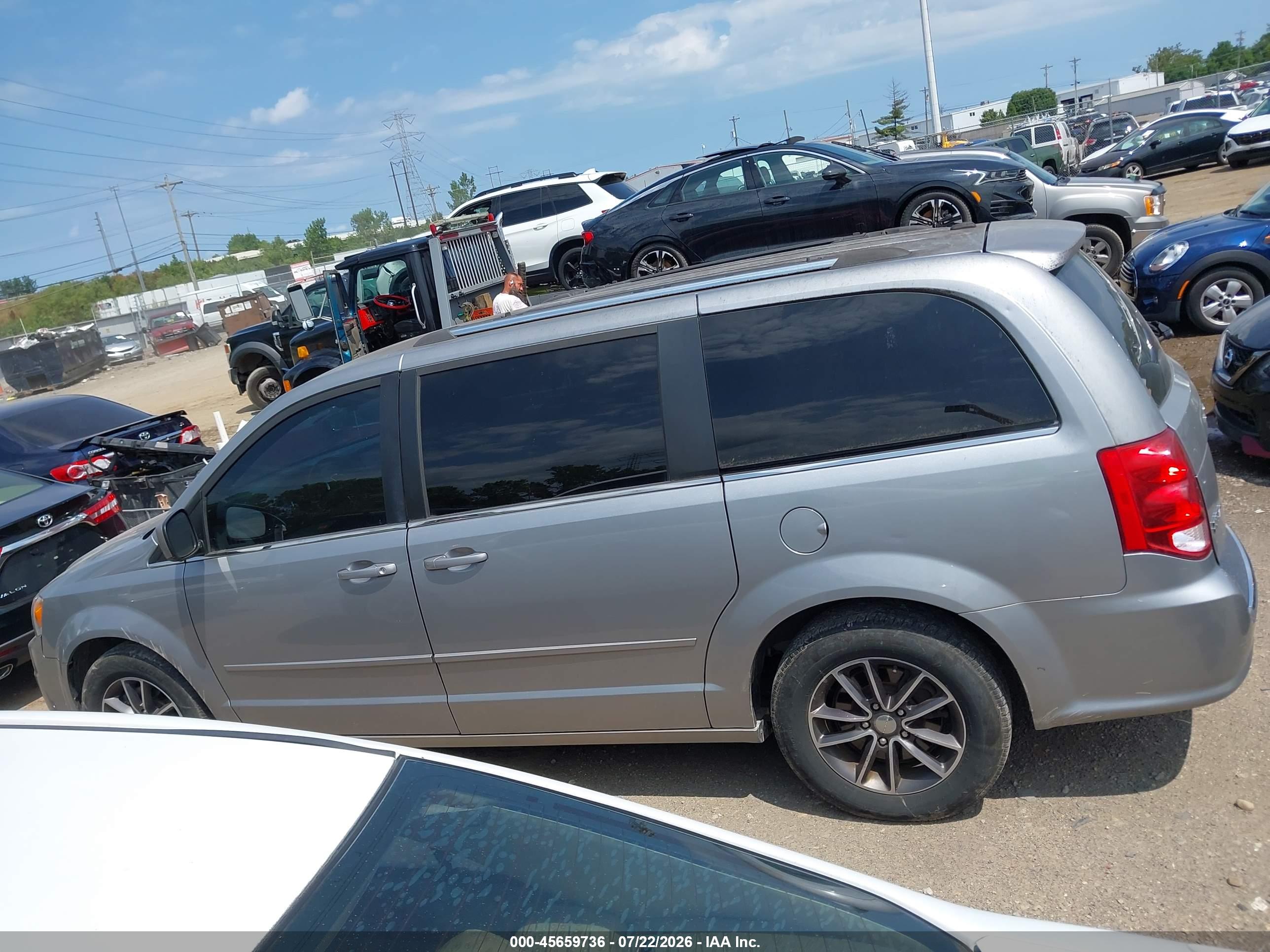 2016 DODGE GRAND CARAVAN SXT