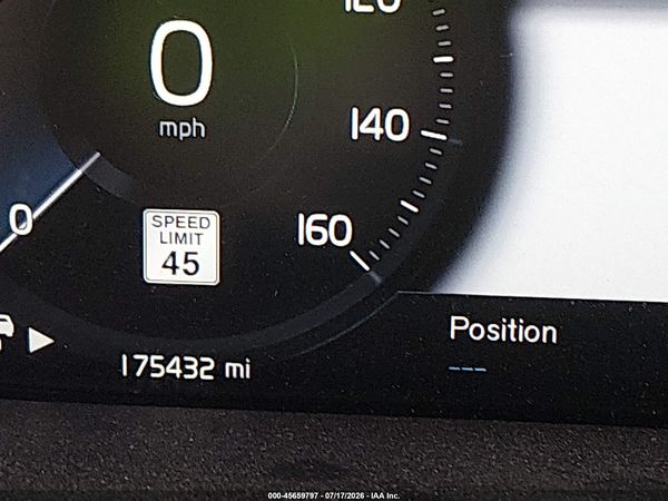 2017 VOLVO XC90 T5 MOMENTUM