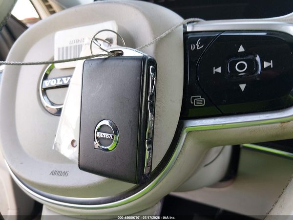 2017 VOLVO XC90 T5 MOMENTUM