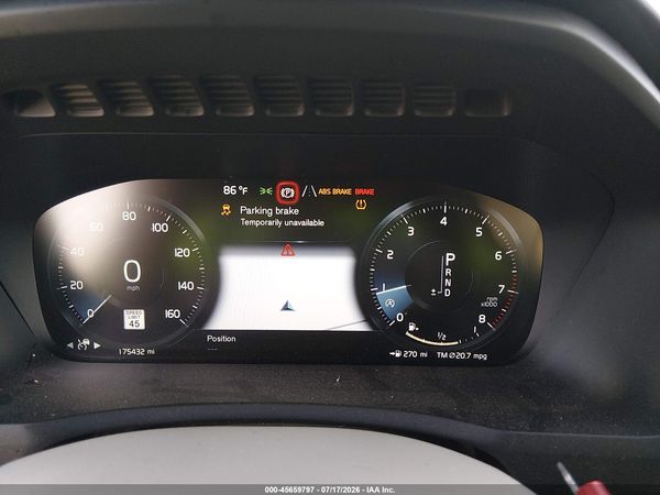 2017 VOLVO XC90 T5 MOMENTUM