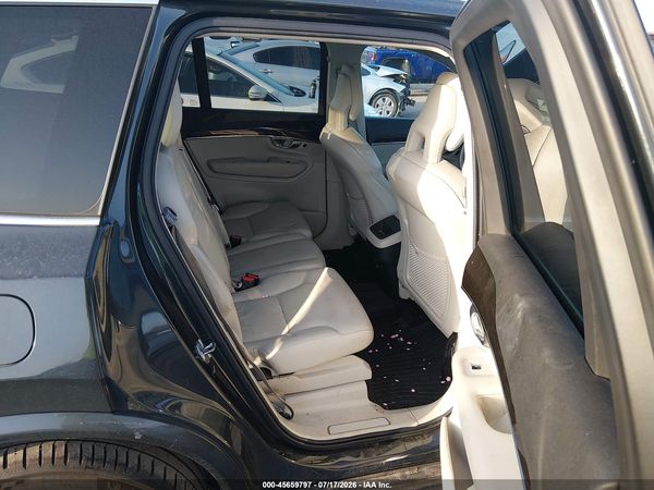 2017 VOLVO XC90 T5 MOMENTUM
