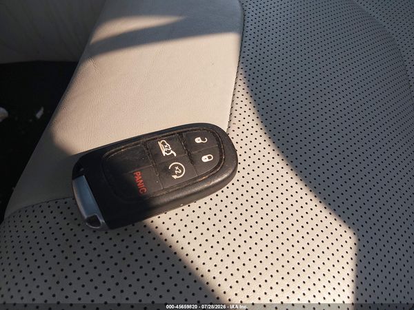 2021 JEEP CHEROKEE LATITUDE LUX FWD