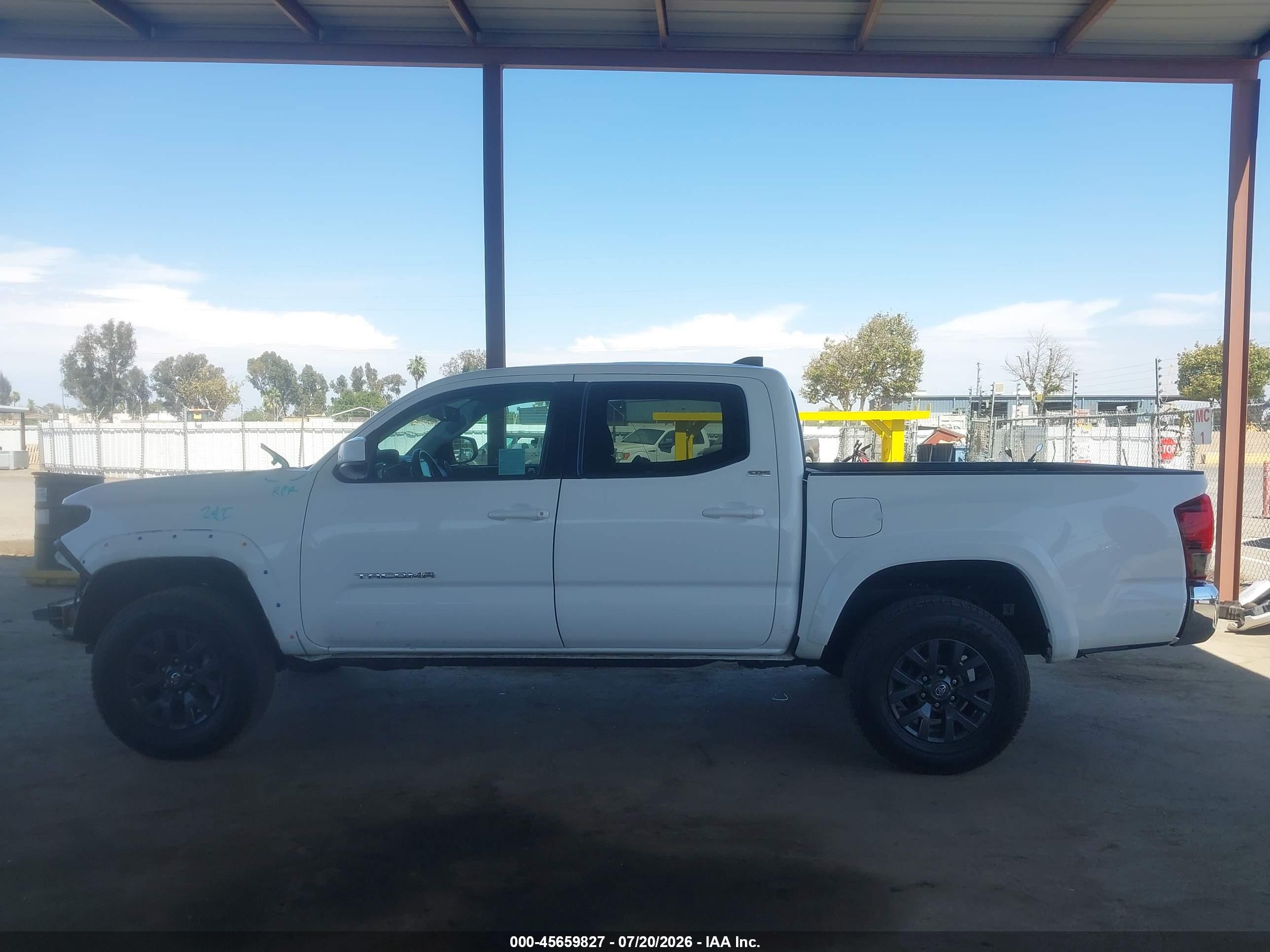 2022 TOYOTA TACOMA SR5 V6