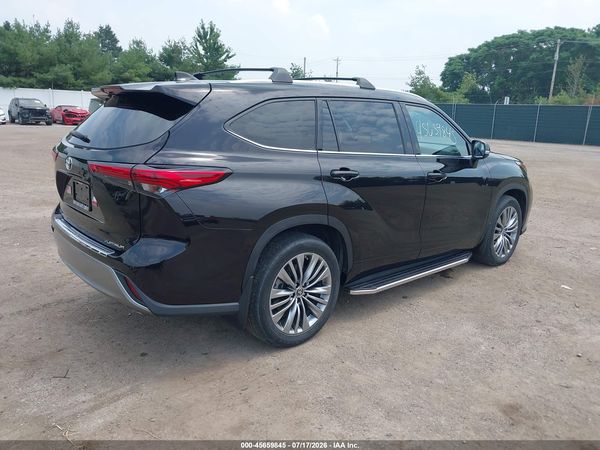 2021 TOYOTA HIGHLANDER PLATINUM