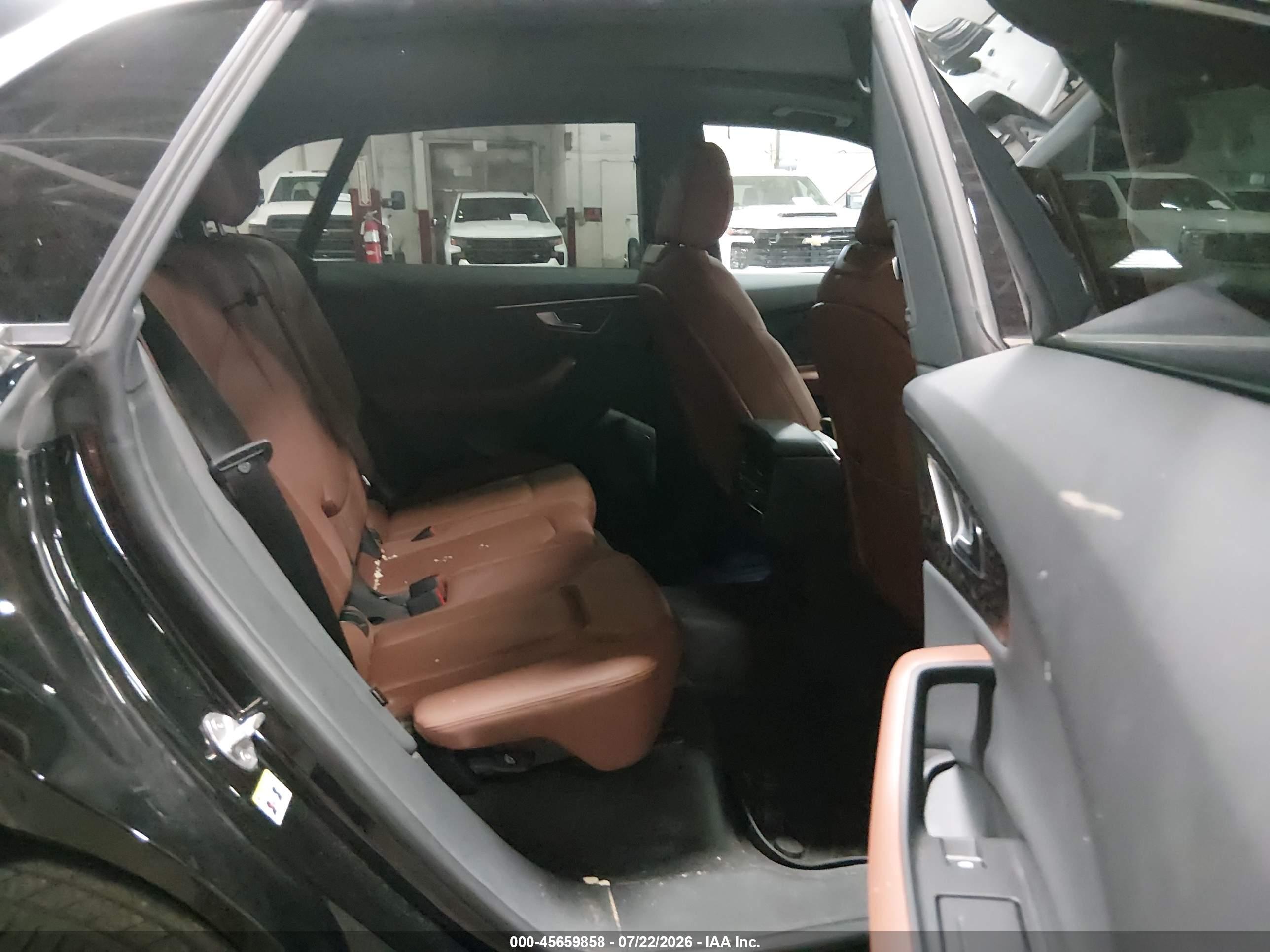 2023 AUDI Q8