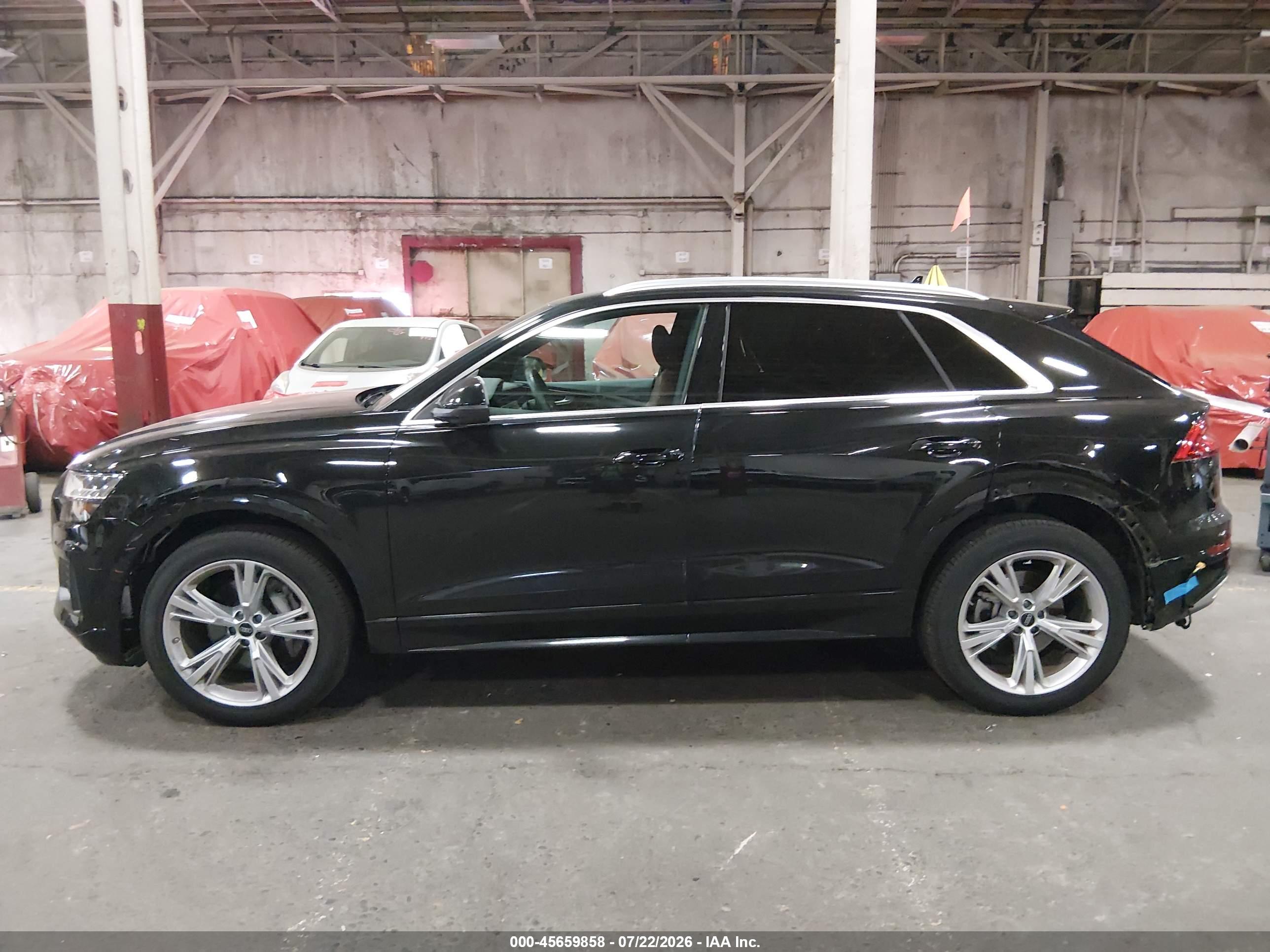 2023 AUDI Q8
