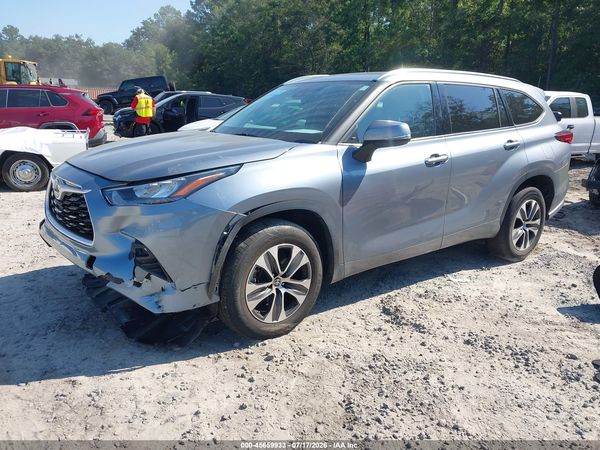 2020 TOYOTA HIGHLANDER XLE