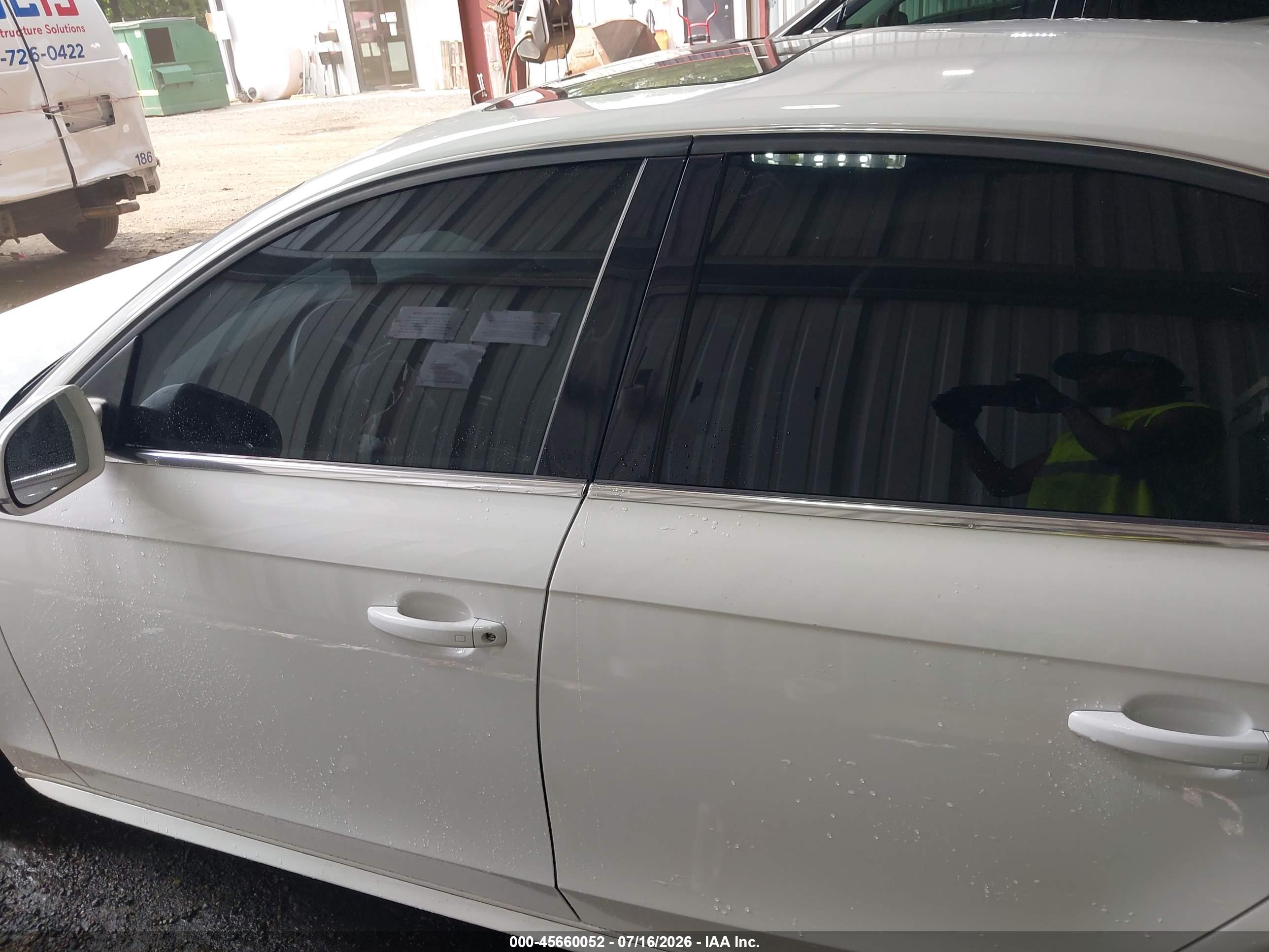 2016 AUDI A4 PREMIUM