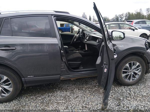 2018 TOYOTA RAV4 HYBRID XLE