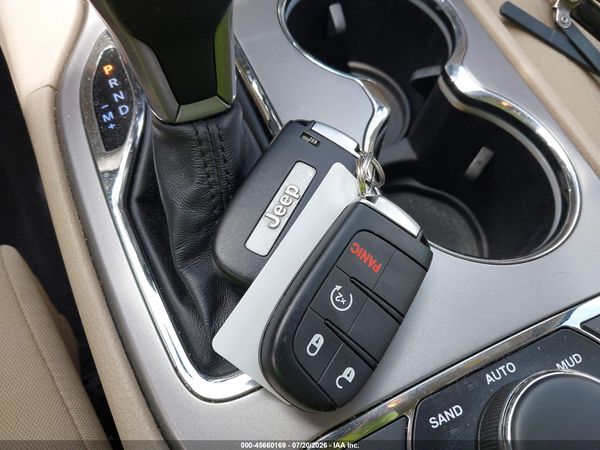 2020 JEEP GRAND CHEROKEE LAREDO E 4X4