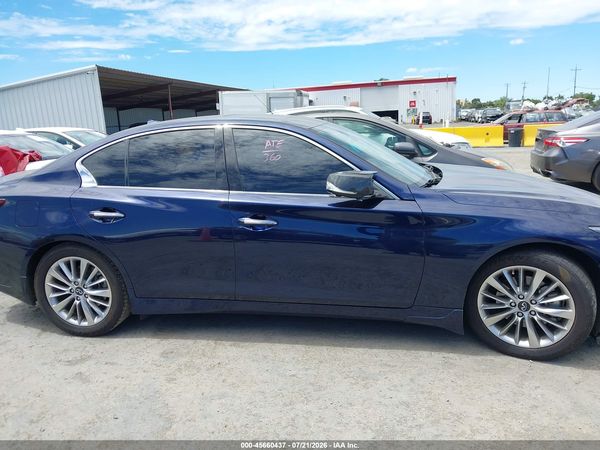 2021 INFINITI Q50 LUXE