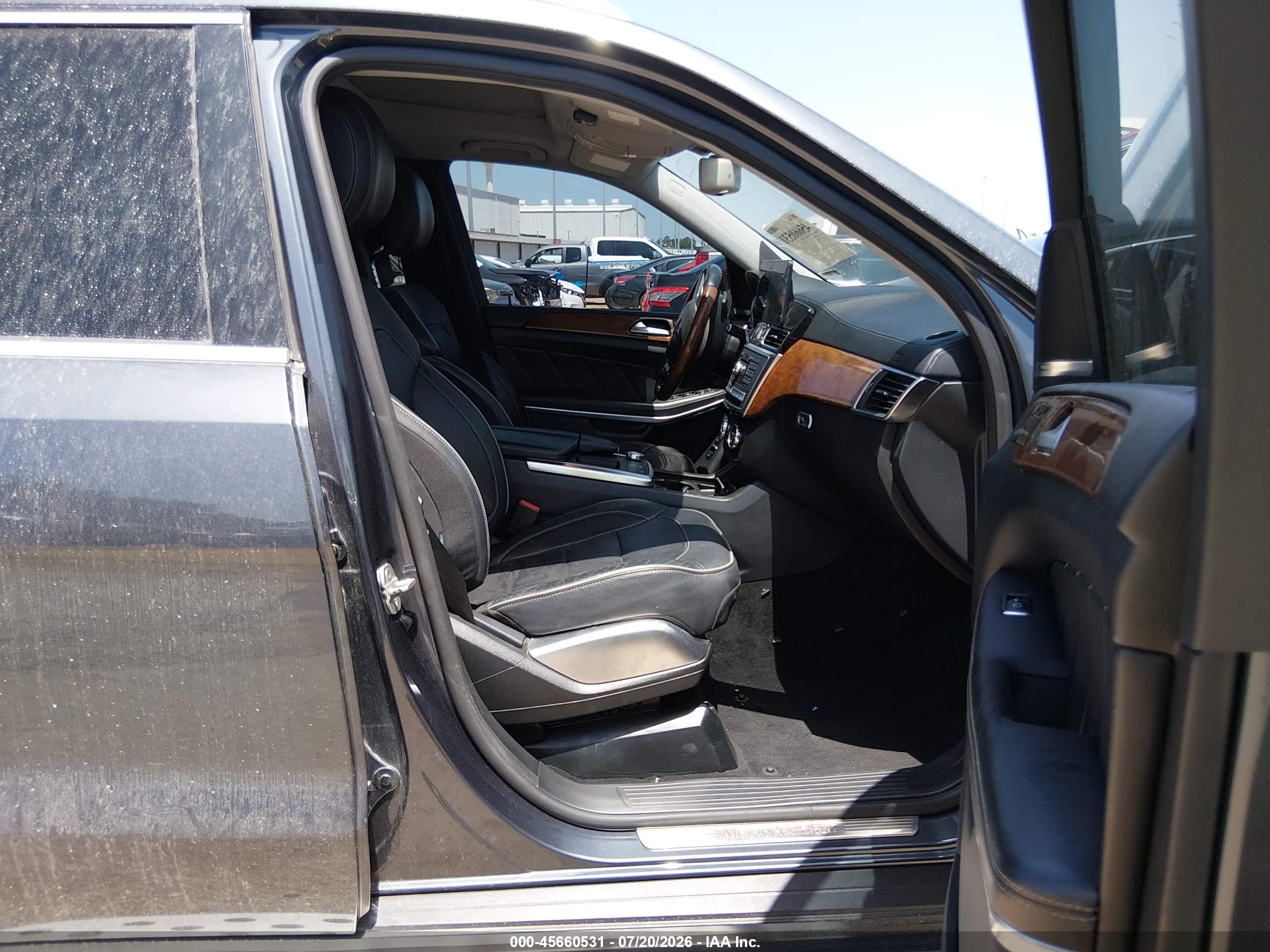 2013 MERCEDES-BENZ GL 550 4MATIC