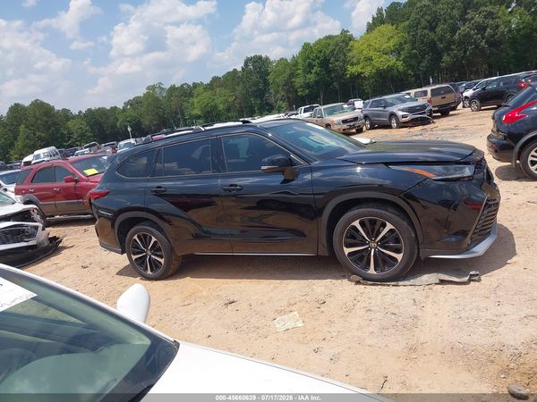 2021 TOYOTA HIGHLANDER XSE