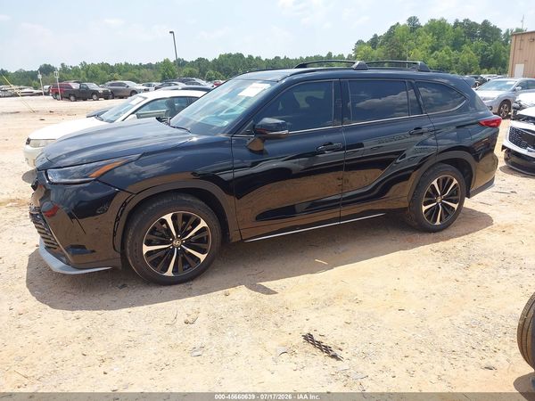 2021 TOYOTA HIGHLANDER XSE