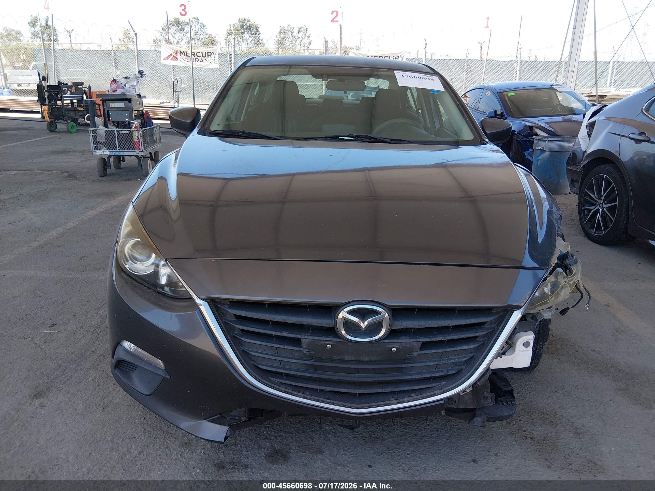 2016 MAZDA MAZDA3 Sport/GX