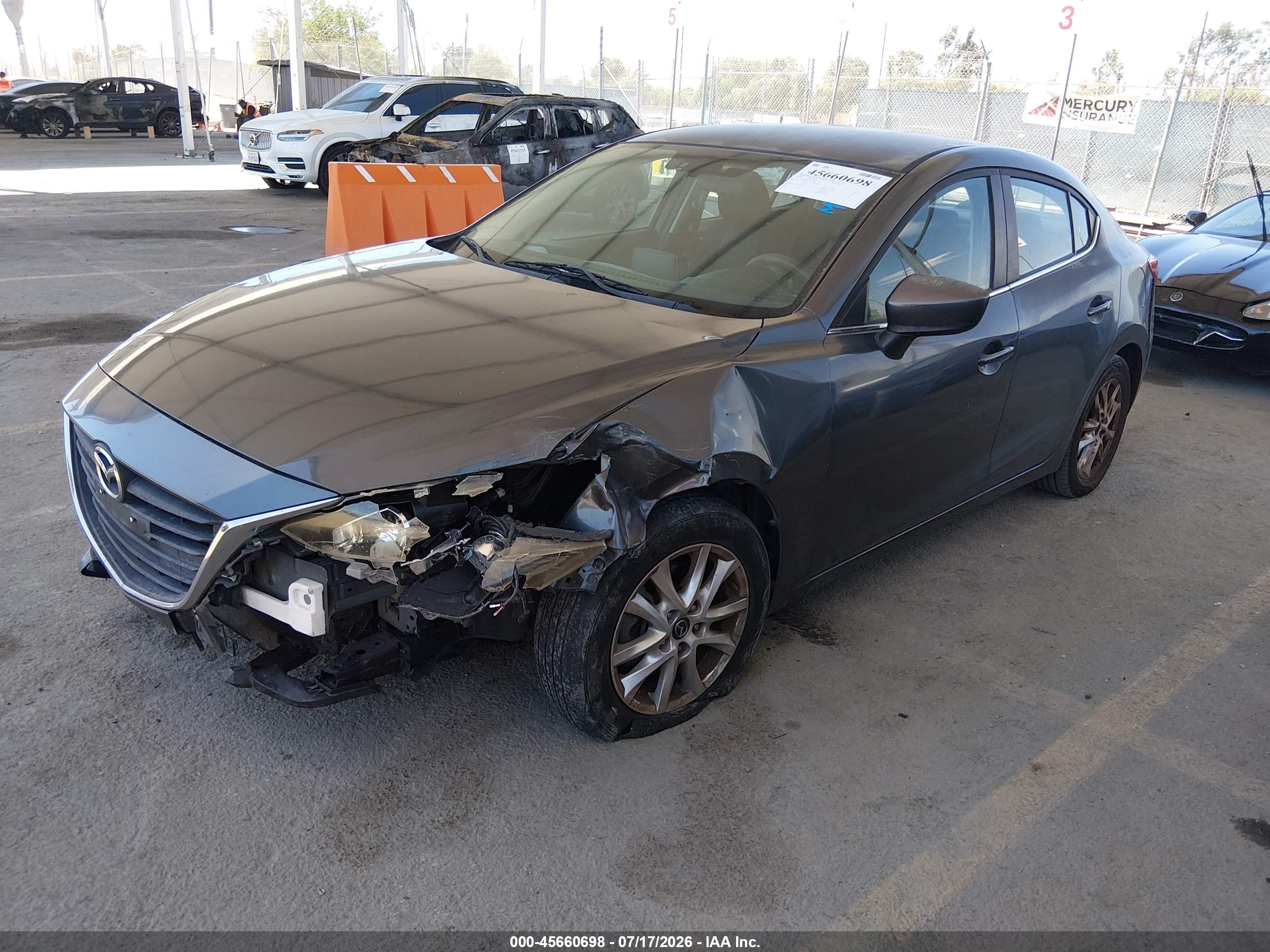 2016 MAZDA MAZDA3 Sport/GX