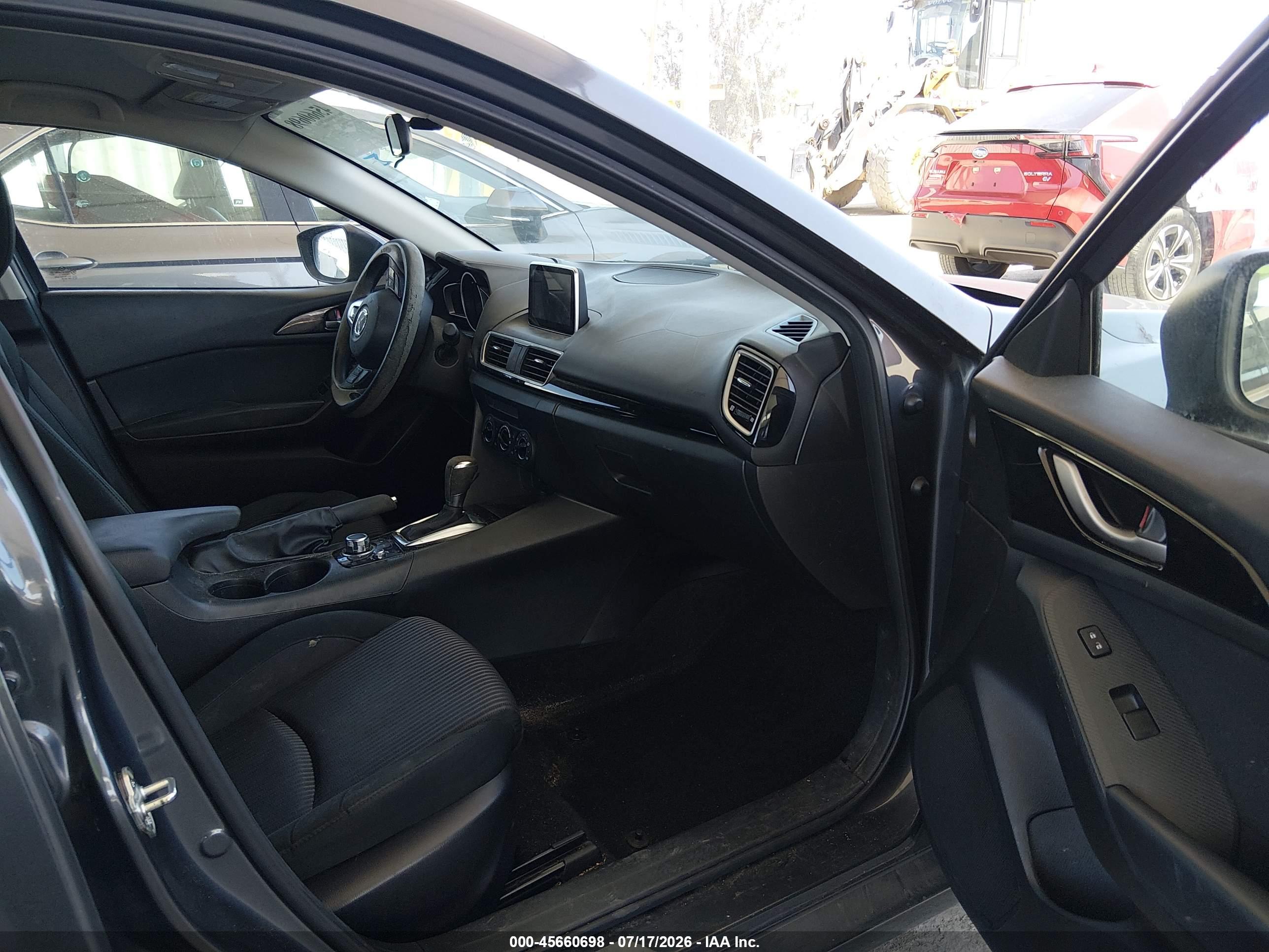 2016 MAZDA MAZDA3 Sport/GX