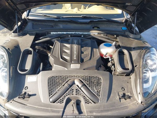 2015 PORSCHE MACAN S