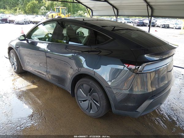 2026 TESLA MODEL Y
